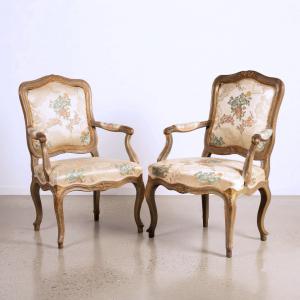 Par de sillones lacados y dorados, siglo XVIII